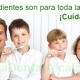 familia lavándose los dientes